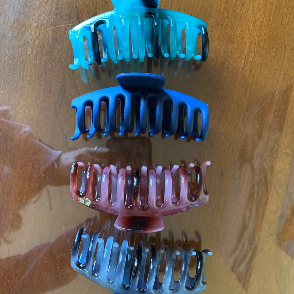 4 pc multicolor claw clips